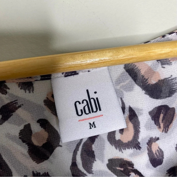 Cabi White Leopard Animal Print Chiffon Glamour Blouse Top Size Medium - Picture 5 of 12